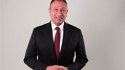 الخطيب يهنئ «سيدات طائرة الأهلي» بعد تتويجهن بالدوري على حساب الزمالك