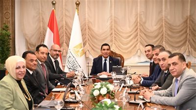 وزير الرياضة يبحث إطلاق مشروع «اقتصاد الشباب» لتعزيز مشاركة الشباب اقتصاديًا