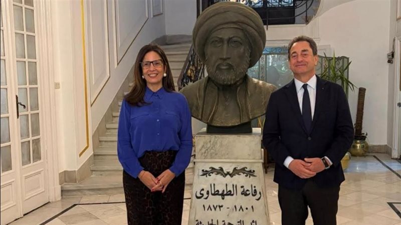 جيهان زكي وزيرة الثقافة مع السفير إريك شوفاليه