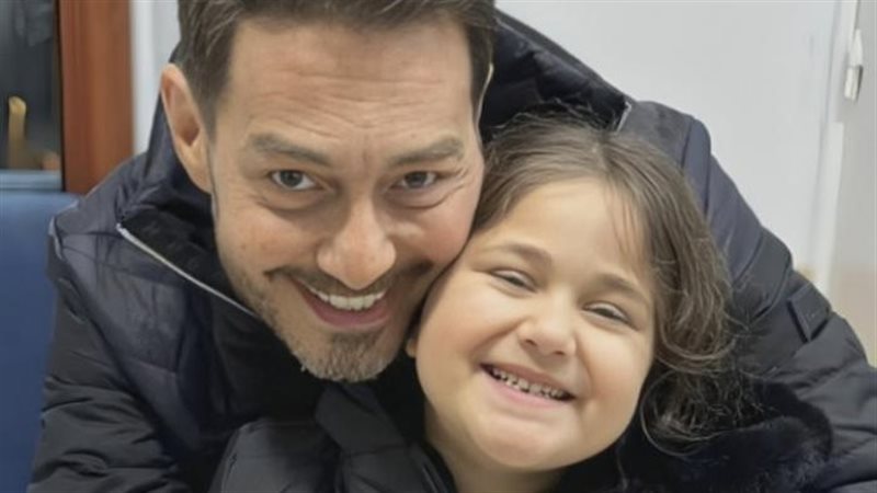 أحمد زاهر وابنته نور