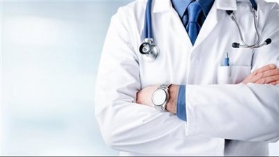 وفاة طبيب جراحة بأزمة قلبية مفاجئة أثناء عمله داخل مستشفى بسوهاج