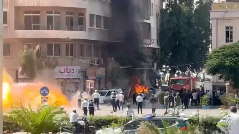 انفجارا دمشق بالتزامن مع زيارة الرئيس الفرنسي