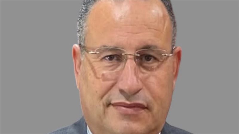 الدكتور عبد العزيز قنصوة