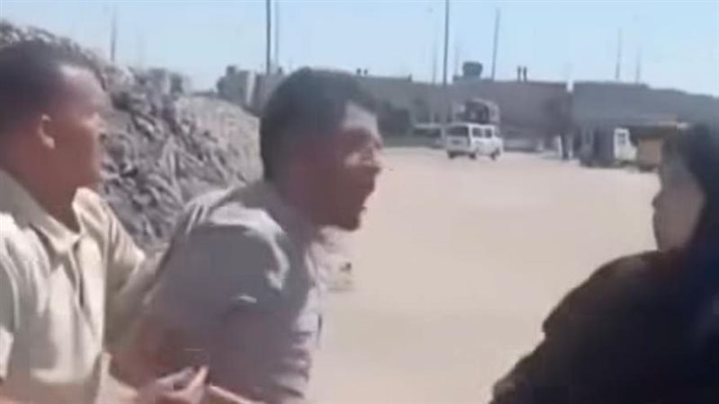 شاب يتعرض للاعتداء