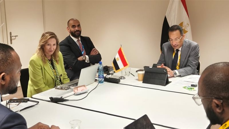 اللقاء