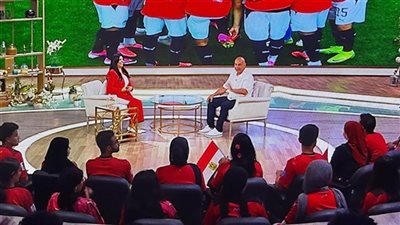 شاهد.. حسام حسن يكشف عن ما دار مع لاعبي المنتخب بين شوطي مباراة نيوزيلندا