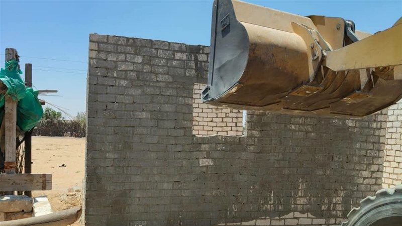 إزالة التعديات على الأراضي الزراعية 