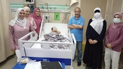 الحنة السوداء تكاد تودي بحياة طفلة.. وأطباء دمياط ينقذونها