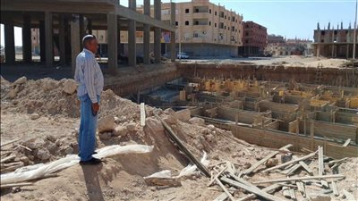 رئيس مدينة القصير يرصد مخالفات البناء والتعديات على أملاك الدولة