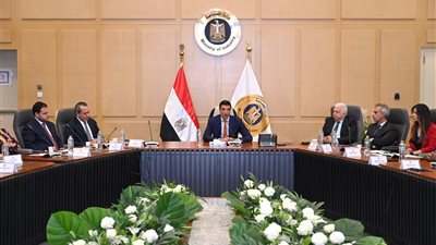 وزارة الصناعة تطلق «شمس الصناعة» لتعزيز كفاءة الطاقة وخفض الانبعاثات بقطاع السيراميك المصري