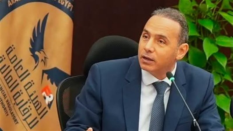  الدكتور إسلام عزام