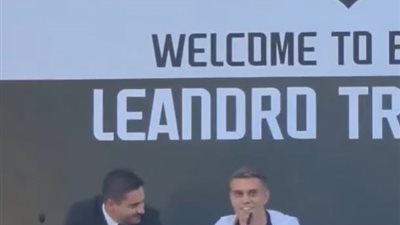جماهير بشكتاش توقف تقديم تروسارد.. وهتافات مدوية تطالب بضم محمد صلاح «فيديو»
