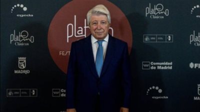 رئيس أتلتيكو مدريد يغلق باب رحيل ألفاريز: مستمر معنا ولا تفاوض مع برشلونة