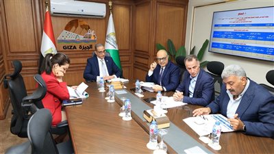 محافظ الجيزة يتابع مشروعات حي الدقي ويوجه بتطوير النظافة والتصدي لمخالفات البناء