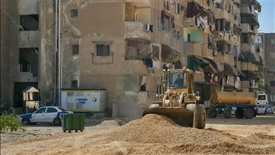 محافظ بورسعيد يتابع تطوير 174 عمارة ورفع كفاءة ثلاث مناطق سكنية| صور 