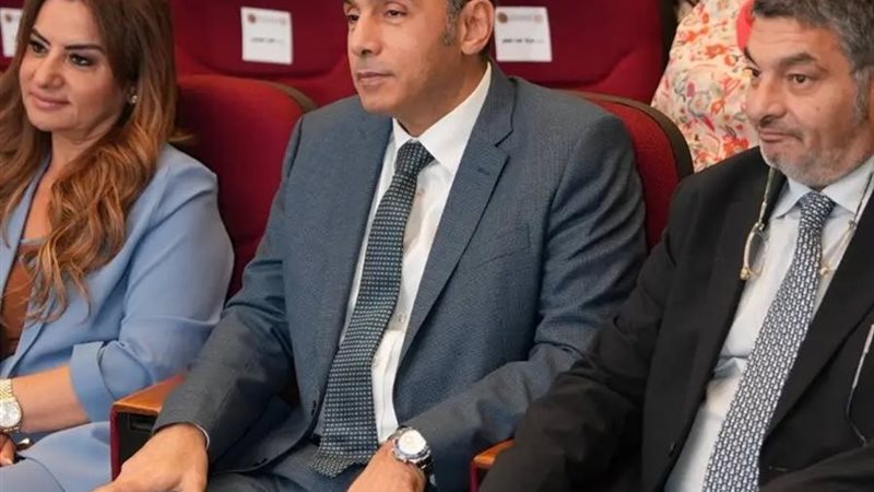 جانب من الندوة