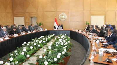 وزير الكهرباء يشدد على إحكام الرقابة ورفع كفاءة الطاقة ومنع الأجهزة غير المطابقة للمواصفات