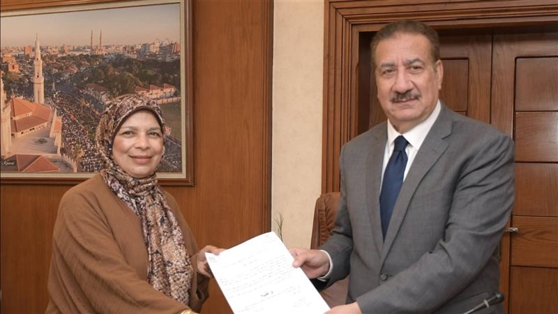 توقيع عقود 6 مصانع في بورسعيد 