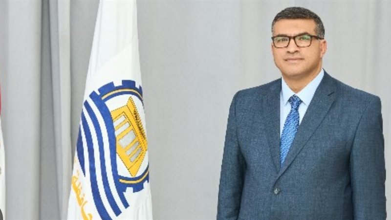 محافظ قنا