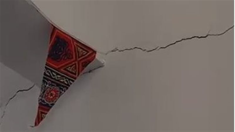 شروخ فى الحوائط