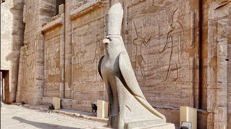 معبد ادفو 