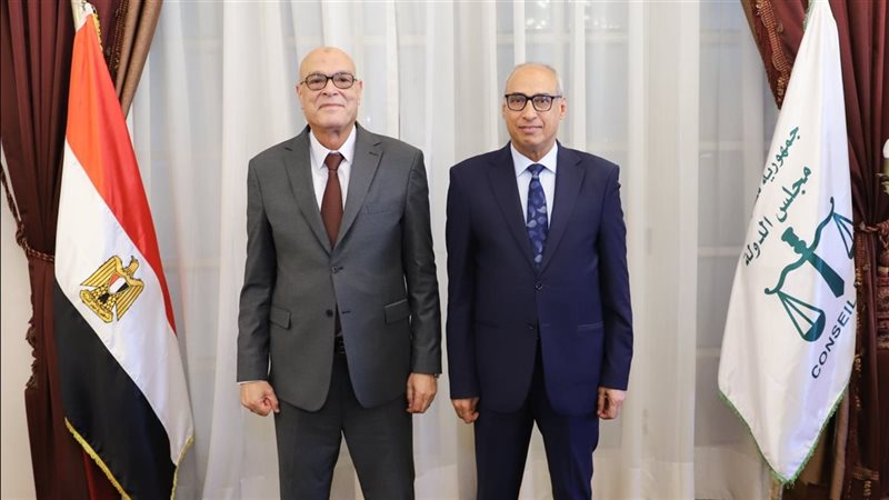 رئيس هيئة قضايا الدولة يهنئ رئيس مجلس الدولة بمنصبه الجديد