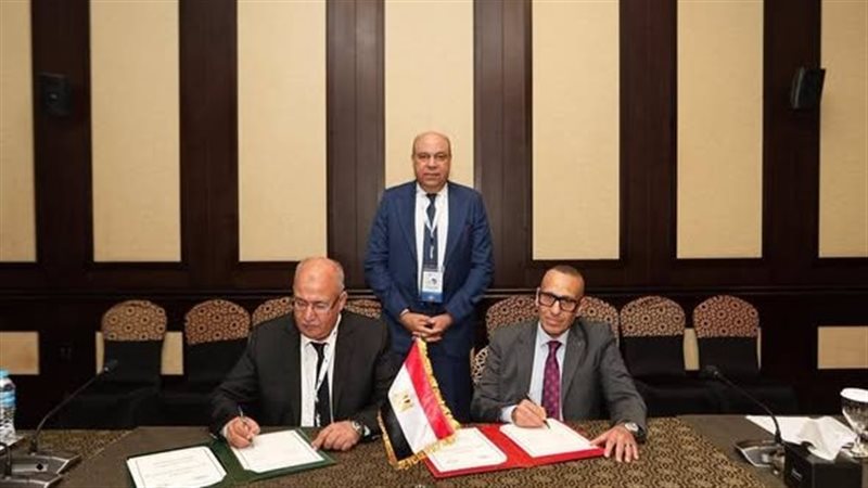 جانب من توقع مذكرة تفاهم