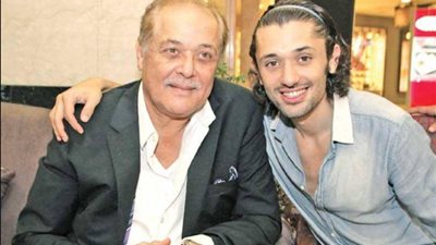 كريم محمود عبد العزيز : أنا وأبويا كنا بنلبس «زي بعض»