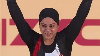 سارة سمير بطلة رفع الأثقال تتأهل لأولمبياد باريس 2024