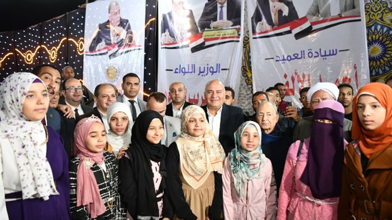 أشرف الداودي محافظ قنا