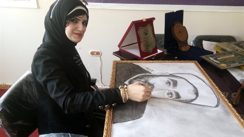 كوثر الكفراوي فنانة تشكيلية