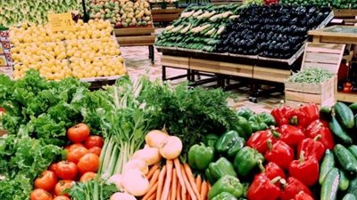 أسعار الخضار اليوم السبت 13 أبريل 2024، الطماطم بـ 8 جنيهات