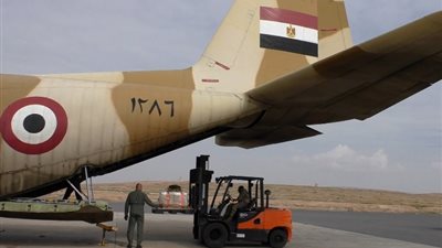 القوات الجوية تسقط أطنانا من المساعدات على قطاع غزة