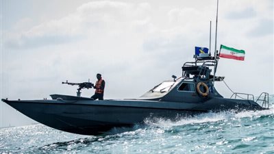 البحرية الإيرانية: أساطيل الجيش سترافق السفن التجارية حتى البحر الأحمر