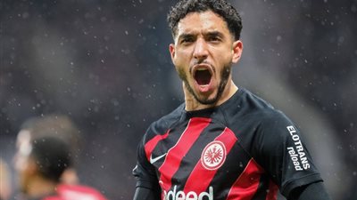 فرانكفورت «مرموش» يواجه أوجسبورج بالدوري الألماني