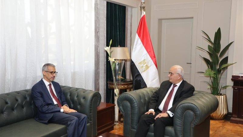 الدكتور رضا حجازى وزير التربية والتعليم