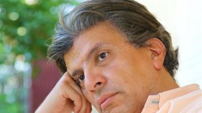 خالد منتصر يكشف حقيقة نصيحته للناس بـ عدم الشرب من ماء زمزم (فيديو)