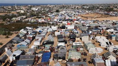 «فدا الأقصى»، فلسطينية تودع طفلها بعد استشهاده في قصف رفح