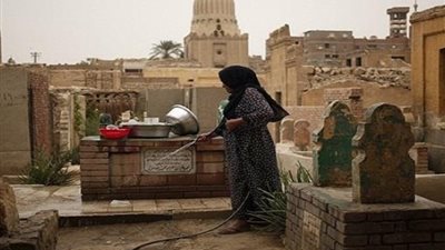 للفصل بين الأموات والأحياء، كواليس وقف الدفن بمقابر الإمام الشافعي والسيدة نفيسة
