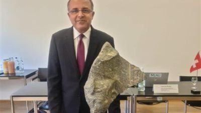 مصر تستعيد رأس تمثال للملك رمسيس الثاني من سويسرا