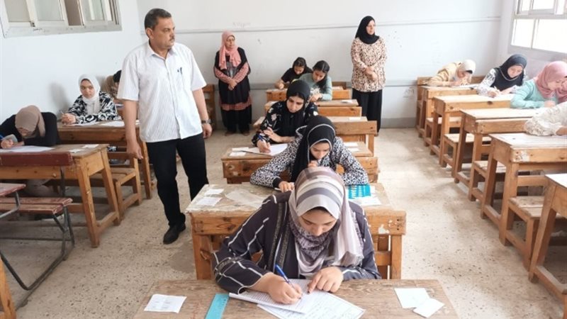 امتحانات نهاية العام