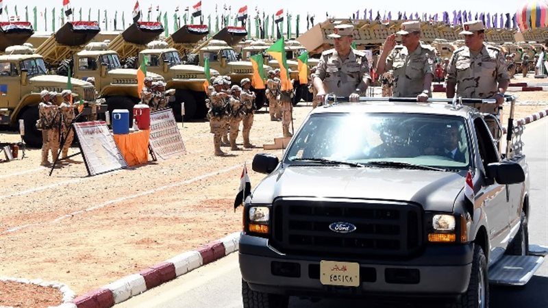 وزير الدفاع يشهد إجراءات التفتيش