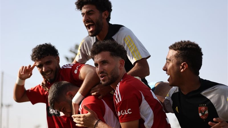 لاعبي الأهلي