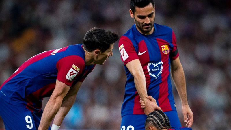 لاعبي برشلونة