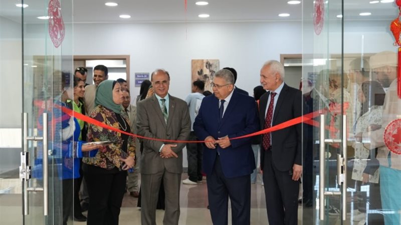 رئيس جامعة بدر يفتتح معرض للاحتفاء بالتراث الشعبي