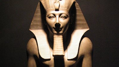 الآثار تكتشف استراحة الملك تحتمس الثالث على أطراف شمال سيناء