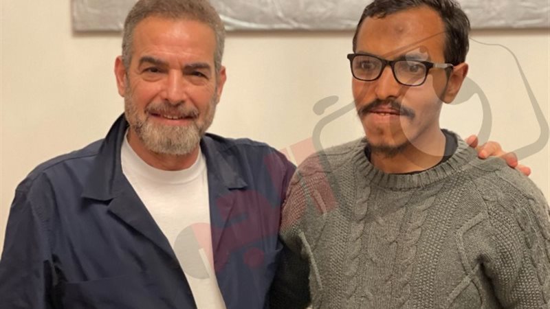 الفنان أحمد عبدالعزيز يستضيف الشاب
