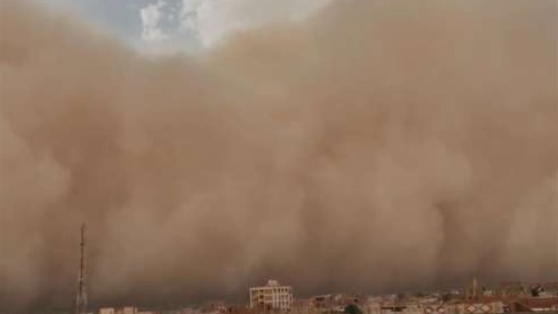 عاصفة ترابية