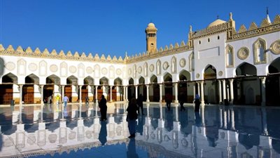 مشرف أروقة الأزهر يكشف لـ