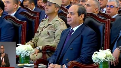 الرئيس السيسي يشاهد فيلما تسجيليا بعنوان مصر الرقمية